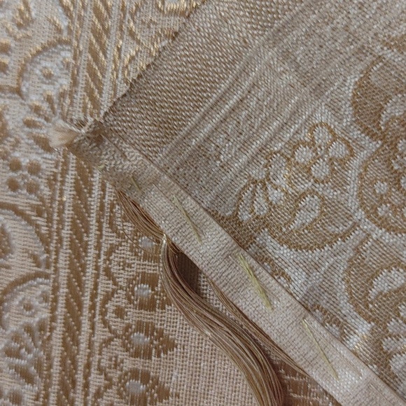 Gold Silk & Lame Table Runner - Picture 4 of 9